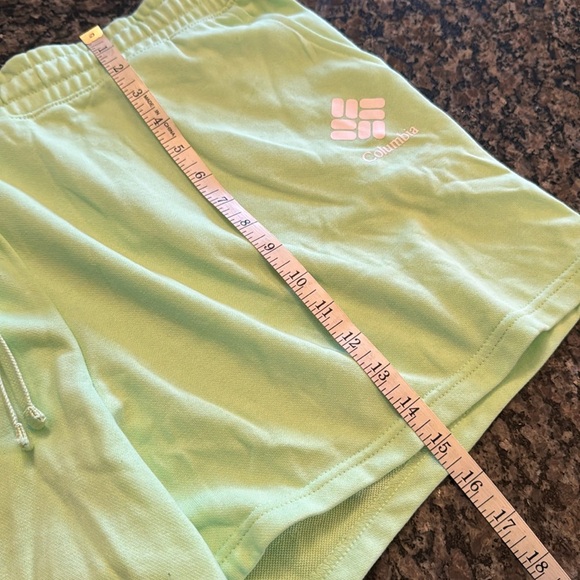 Columbia bright green shorts NWT XXL - Picture 11 of 12